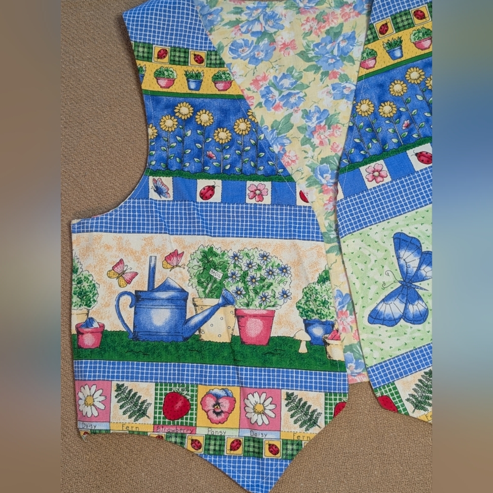 Floral Spring Garden Theme Patterned Reversible O… - image 3